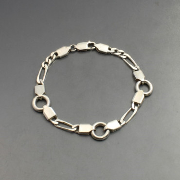 Decorative Silver Link Bracelet