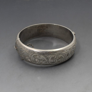 E Lilley and Co Silver Bangle