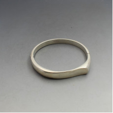 Quinn Sterling Silver Bangle