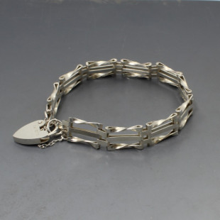	Silver Gate Bracelet 