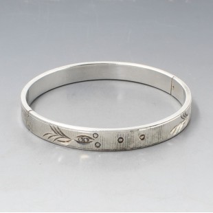 Sterling Silver Floral Engraved Bangle  27 Grams