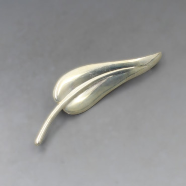 Smooth Silver Leaf Brooch