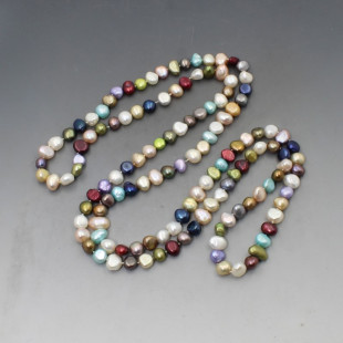 Dyed Freshwater Pearls Necklace