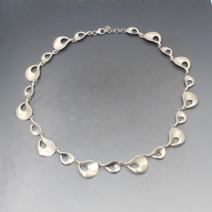 SIlver Modernist Swirls Link Necklace