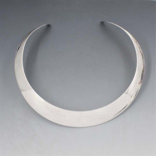 Quinn Germany Silver Collar Necklace