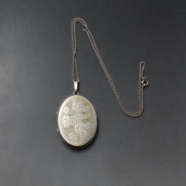 Vintage Andreas Daub  Silver Locket