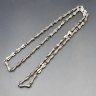 Long Silver Bow Chain Necklace