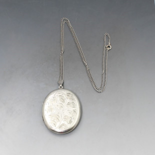 Vintage Silver Openable Locket