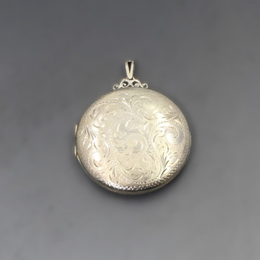 Vintage Fred Manshaw Silver Locket