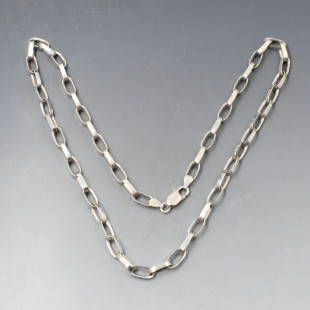 Silver Oval Chain Necklace