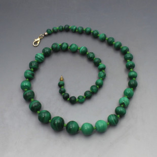 Malachite Beads Necklace 19.5 Inches