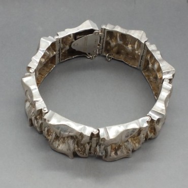 Matti J Hyvarinen Finland Textured Chunky Silver Bracelet