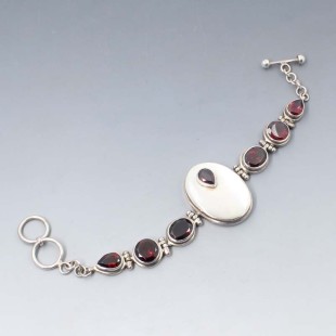 Garnet , Mother or Pearl and Silver Bracelet