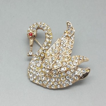 Sparkling Diamante Crystal Swan Brooch