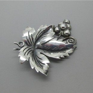 Sterling Silver Leaf and Flower Design Brooch