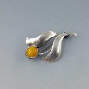 Butterscotch Amber and Sterling Silver Brooch