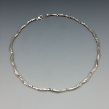 Silver Modernist Eclipse Link Necklace