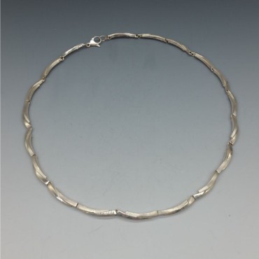 Silver Modernist Eclipse Link Necklace