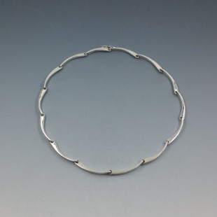 Fine Modernist Sterling Silver Smooth Arcs Necklace