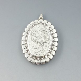 Stunning Large Floral Sterling Silver Locket