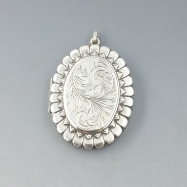 Stunning Large Floral Sterling Silver Locket