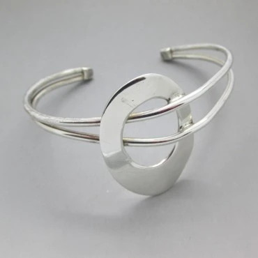 Tiangus Jackson vintage sterling silver bangle