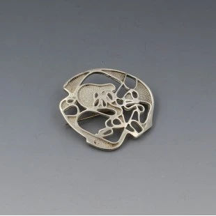 Ola Gorie 1976 Art Nouveau Style Silver Brooch