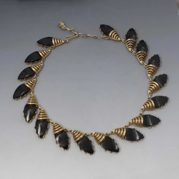 1950's Black and Gold Tone Leaf Necklace