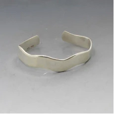 CRED Wavy Silver Bangle
