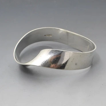 Seamus Gill Designer Bangle 