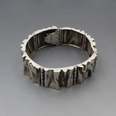 Matti J Hyvarinen Finland  Modernist Silver Bracelet