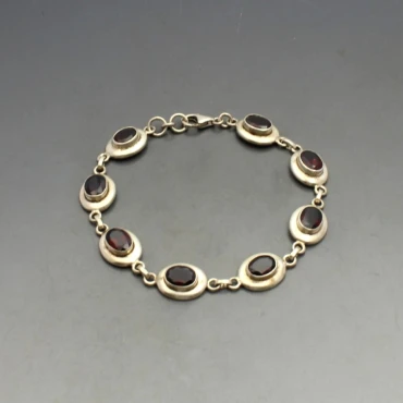 Garnet and Silver Ovals Bracelet