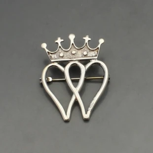 Andrew Coomber Silver Luckenbooth Brooch