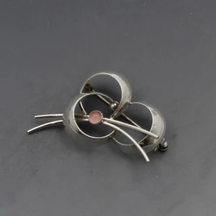 NE FROM Silver Flower Brooch