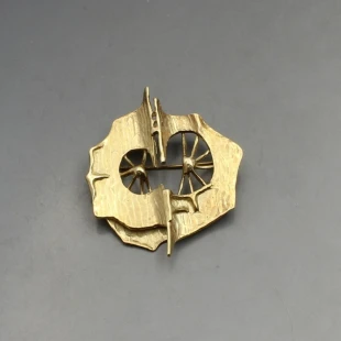 Matti J Hyvarinen Finland  9 Carat Gold Brooch