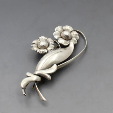 Hugo Grun Flower Brooch