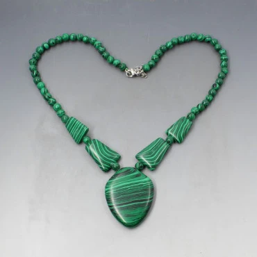 Malachite Bead Pendant Necklace