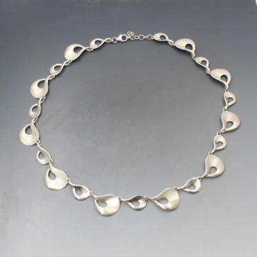 SIlver Modernist Swirls Link Necklace