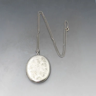 Vintage Silver Openable Locket