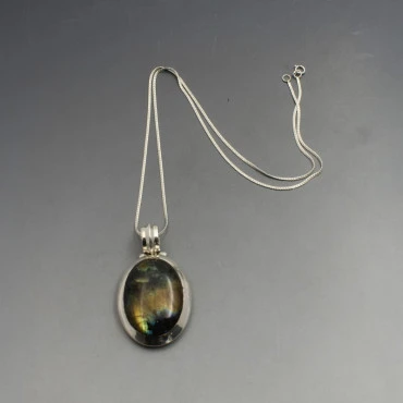 Vintage Labradorite and Silver Pendant