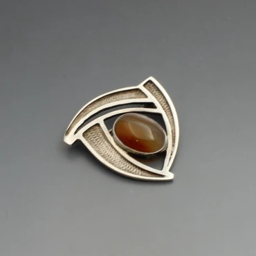 Ola Gorie Agate and Silver Brooch