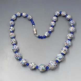 Venetian Splatter Glass Beads Necklace       **