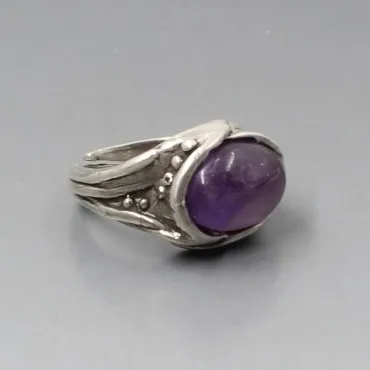PERLI Amethyst Silver Ring