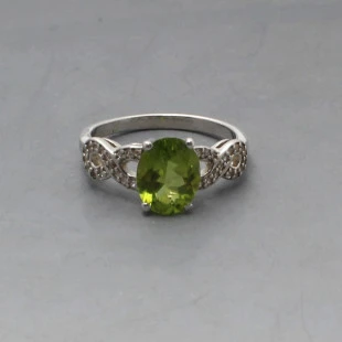 Peridot and Silver Ring Size S
