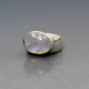 Vintage Chunky Moonstone Silver Ring 