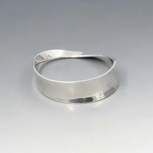 Georg Jensen Torun Silver "Mobius" Bangle  #206