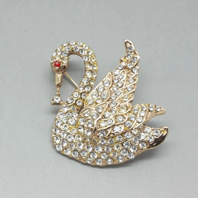Sparkling Diamante Crystal Swan BroochUK