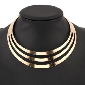 Gold tone collar necklace