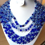 Collier de torsade de perles de verre bleu