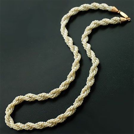 Seed peal rope necklace